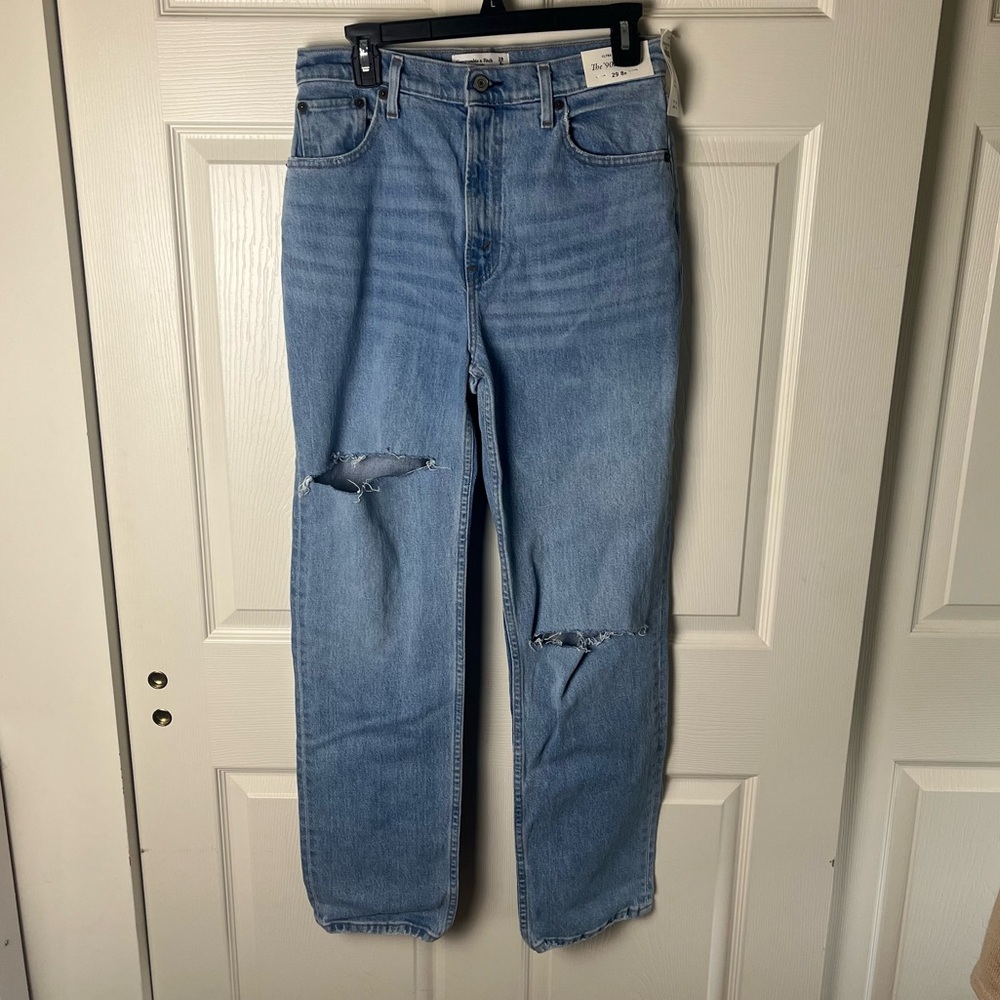 Abercrombie 90’s straight jeans